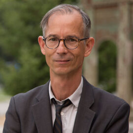 Faculty profile headshot photo of Robert Kozak